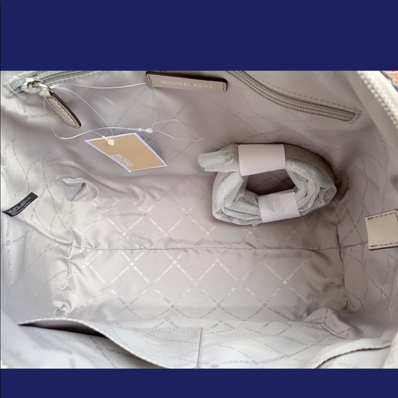 ‼️SALE‼️Michael Kors large satchel +wallet SET - Picture 7 of 7